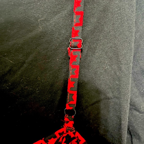 Art Class Girls Size 10/12 Red & Black Checked Dress. Adjustable straps. - Picture 4 of 4